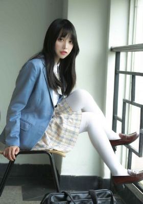 丰满白嫩极品少妇呻吟啪啪片