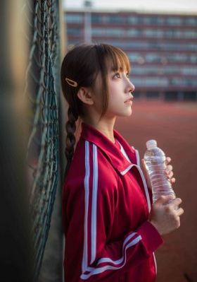 女大学生的沙龙室免费看
