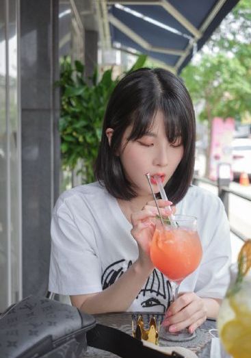 大胸姐妹在线
