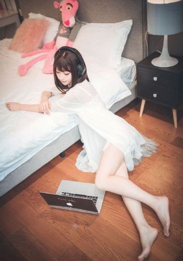 周末同床在线观看