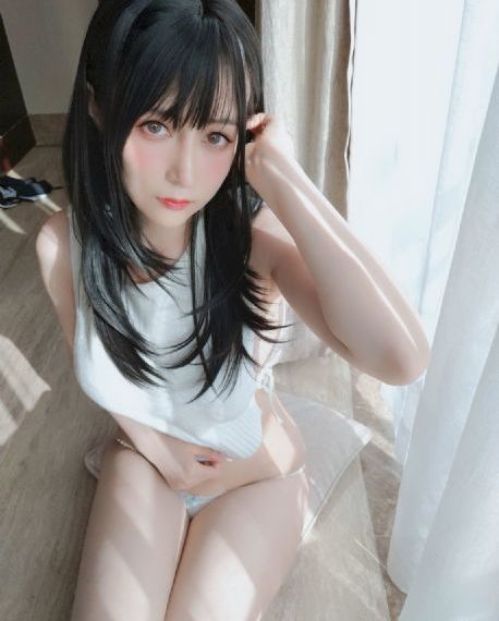 我的亲女让我进去了视频