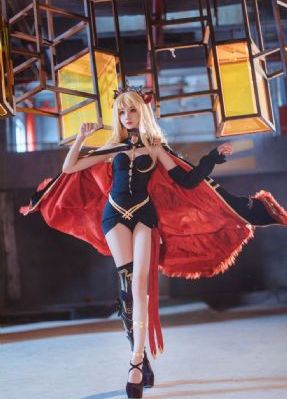 裸体天鹅湖av毛片