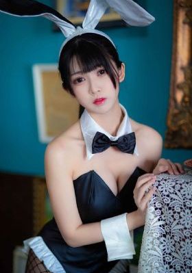 红天鹅